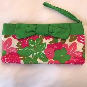 Vineyard Vines clutch